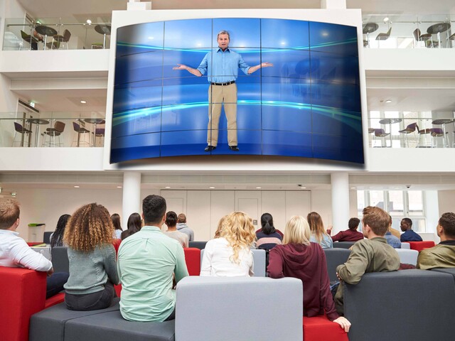 Displays-OLED_Corporate-Training-Video-Wall